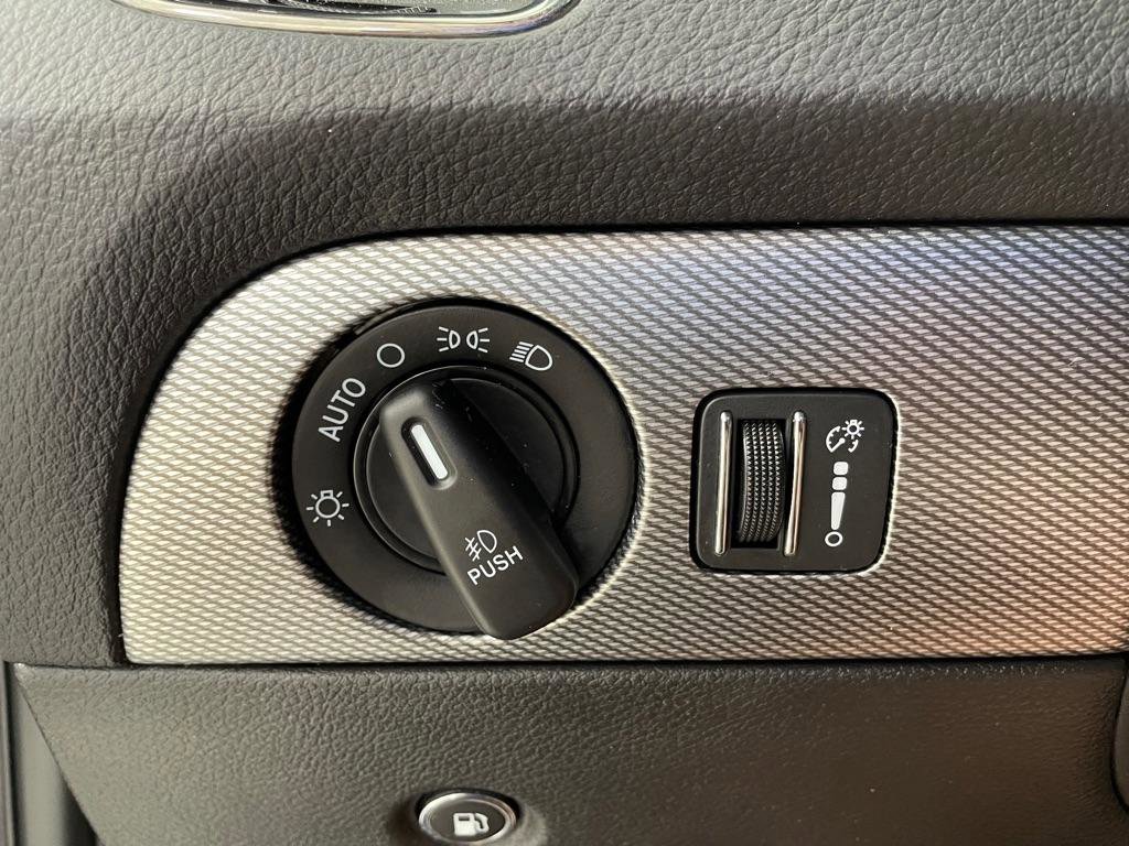 Used 2019 Dodge Durango GT image 38