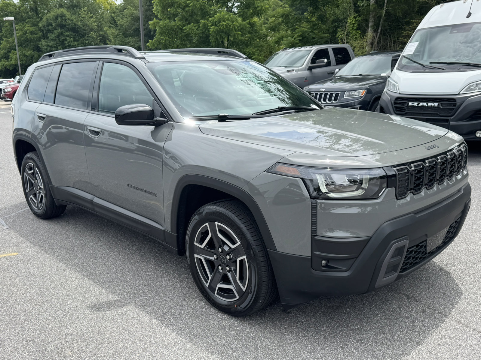 New 2026 Jeep Cherokee Laredo AWD/4WD image 3