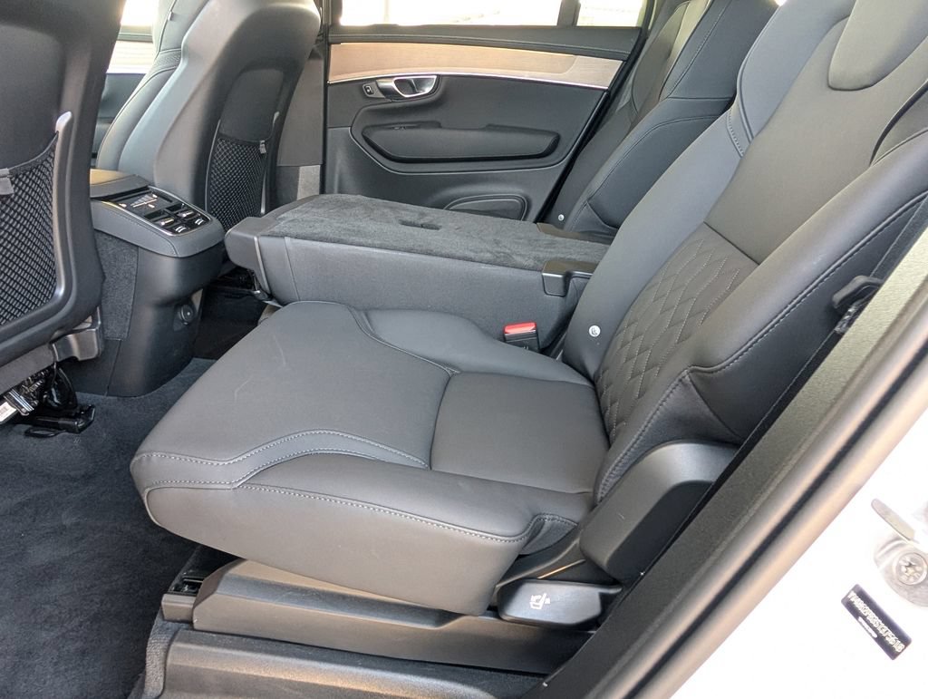 Used 2025 Volvo XC90 B6 Plus AWD/4WD image 21