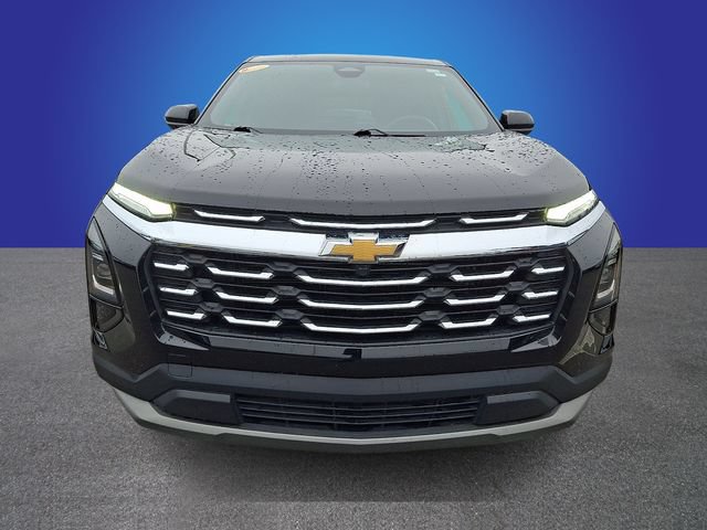 Used 2026 Chevrolet Equinox LT FWD image 2