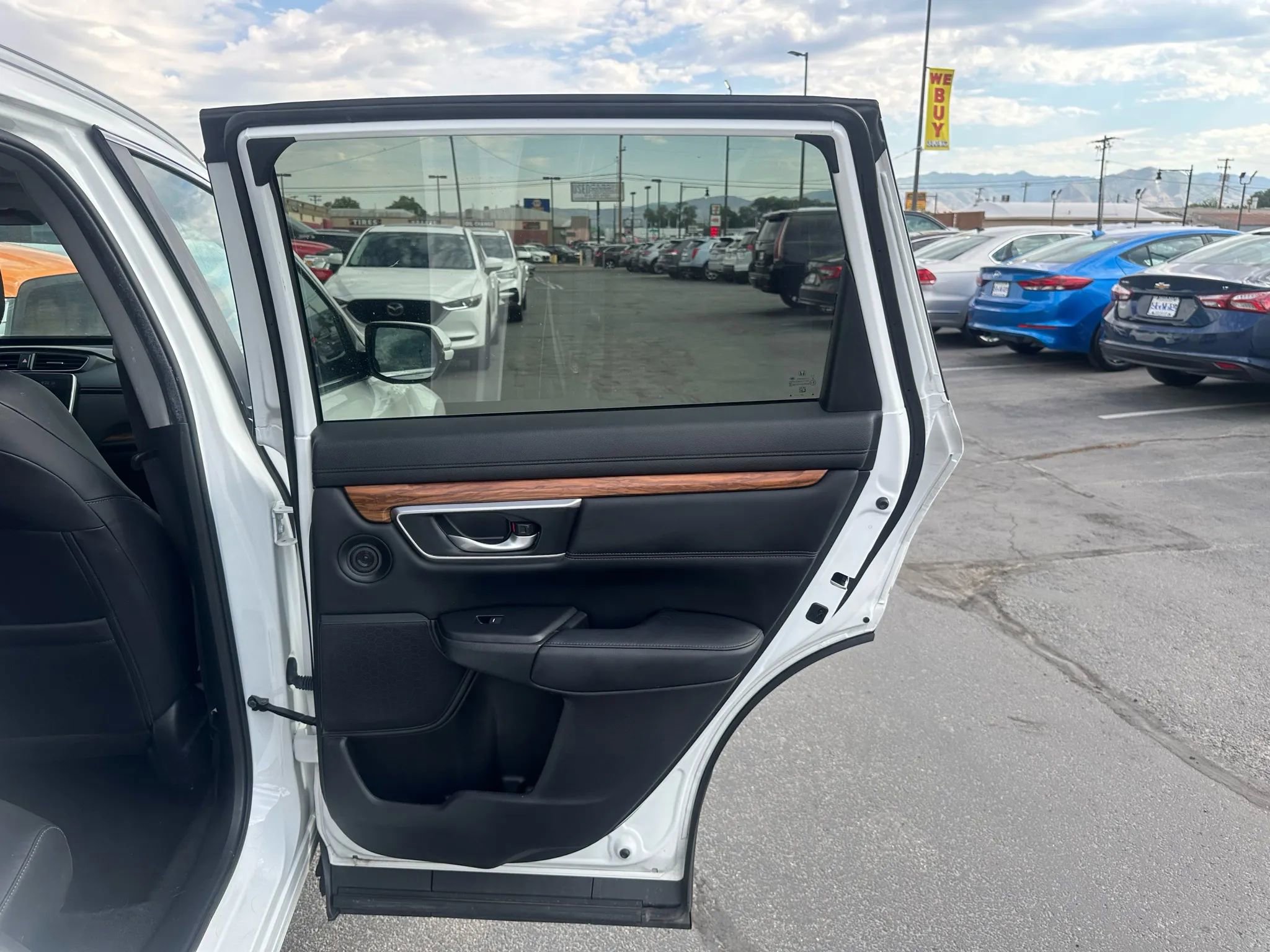 Used 2022 Honda CR-V Touring image 25
