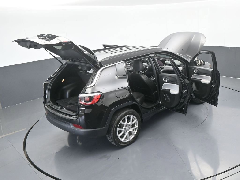 Used 2024 Jeep Compass Latitude image 62