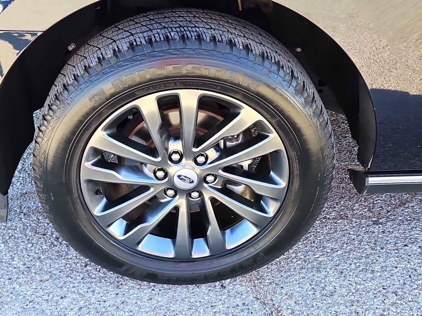 Used 2021 Ford Expedition Limited image 12