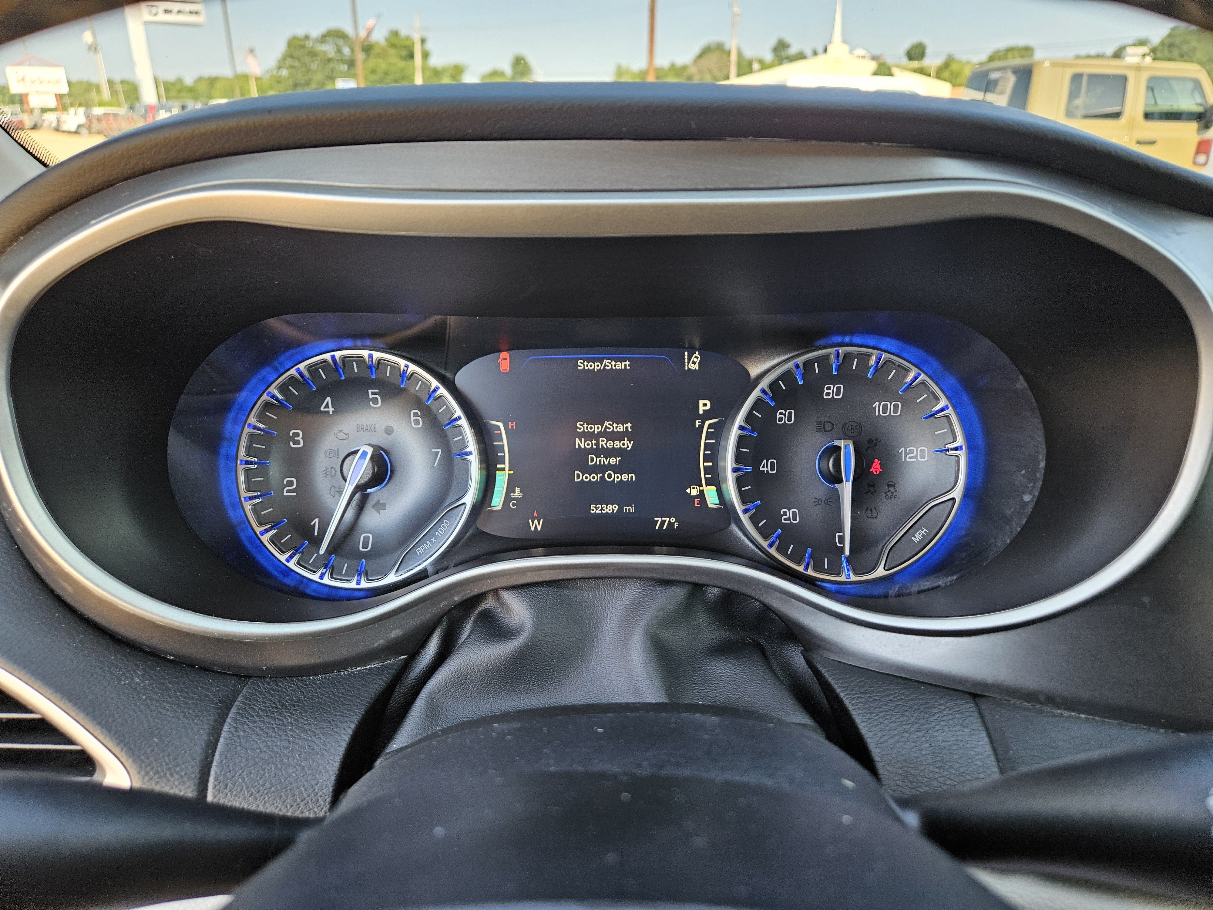 Used 2024 Chrysler Pacifica Touring-L FWD image 26