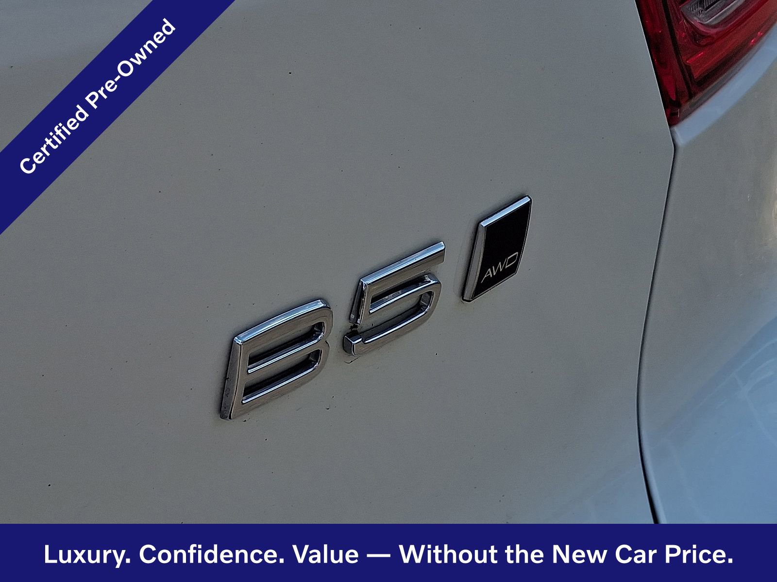 Used 2023 Volvo XC40 B5 Plus w/ Driver Assist Package AWD/4WD image 33