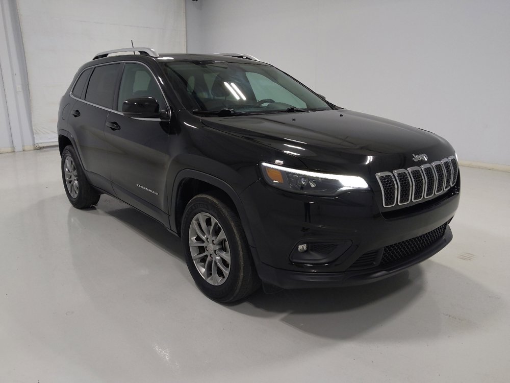 Used 2020 Jeep Cherokee Latitude Plus w/ Cold Weather Group AWD/4WD image 13