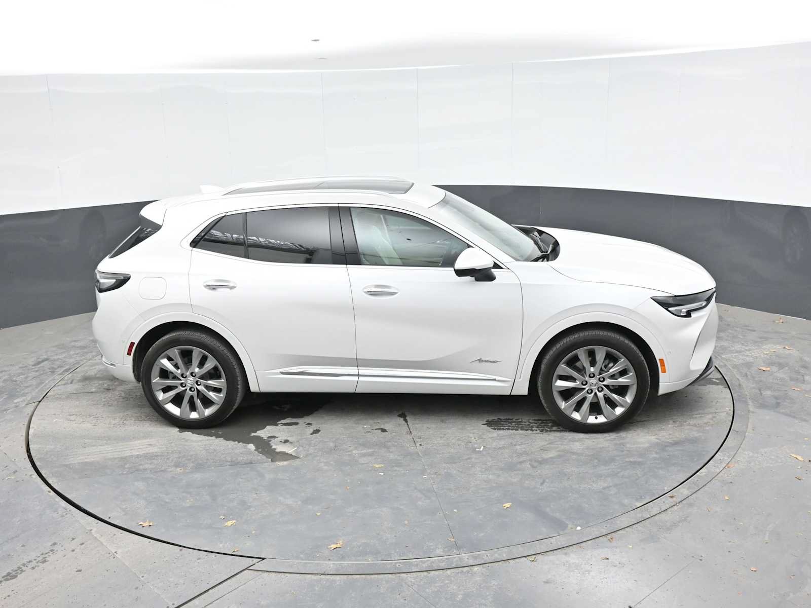 Used 2023 Buick Envision Avenir AWD/4WD image 20