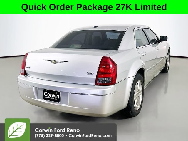 Used 2006 Chrysler 300 Touring w/ Luxury Group image 7