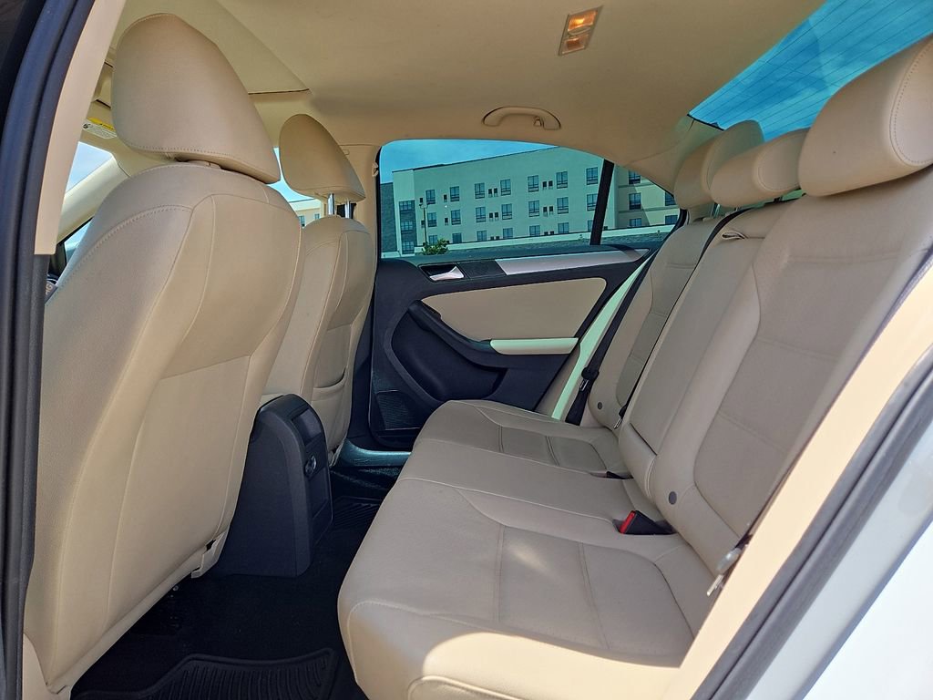 Used 2017 Volkswagen Jetta SE FWD image 15