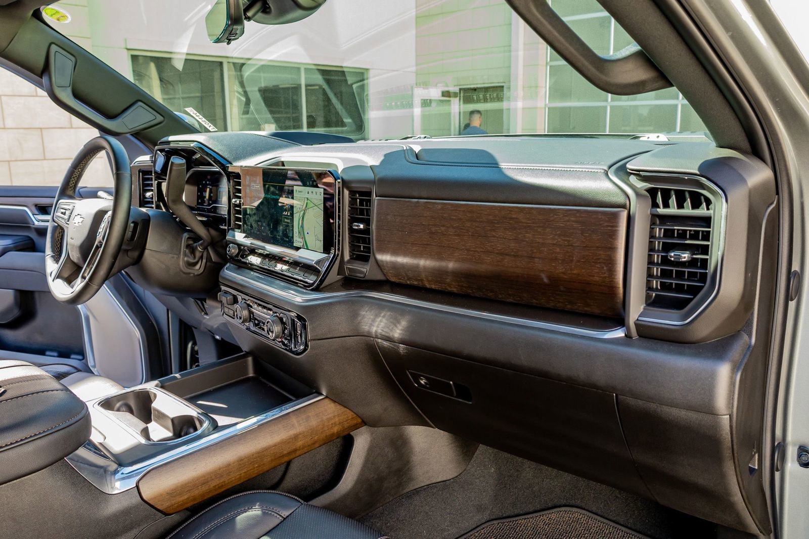 Used 2025 Chevrolet Silverado 2500 High Country w/ High Country Premium Package image 17