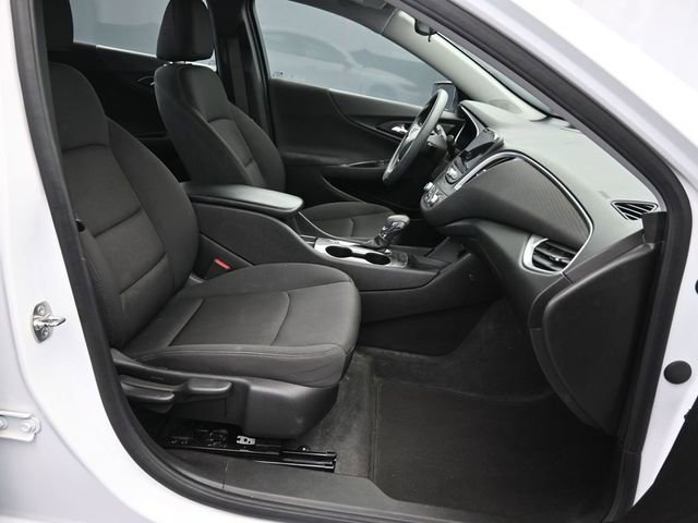 Used 2025 Chevrolet Malibu LS FWD image 43