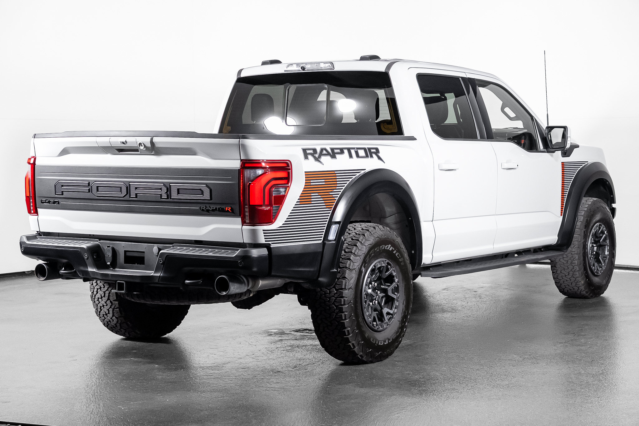 Used 2024 Ford F150 Raptor w/ Equipment Group 803A Raptor R AWD/4WD image 28