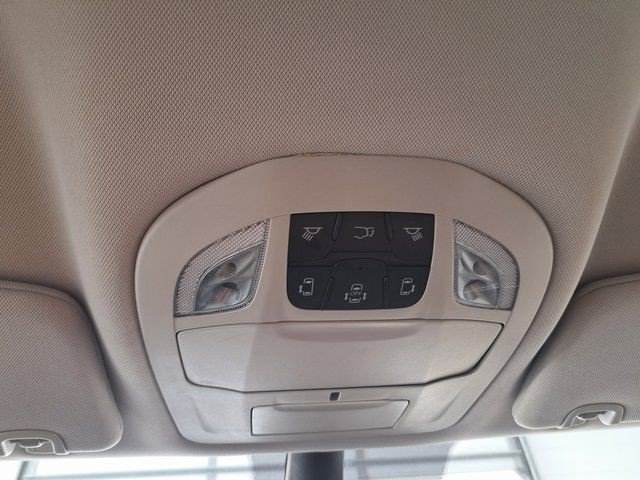 Used 2024 Chrysler Pacifica Touring-L FWD image 17