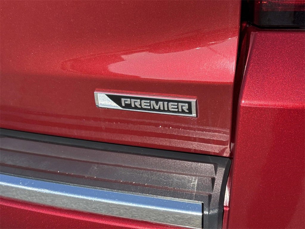 Used 2017 Chevrolet Suburban Premier image 5