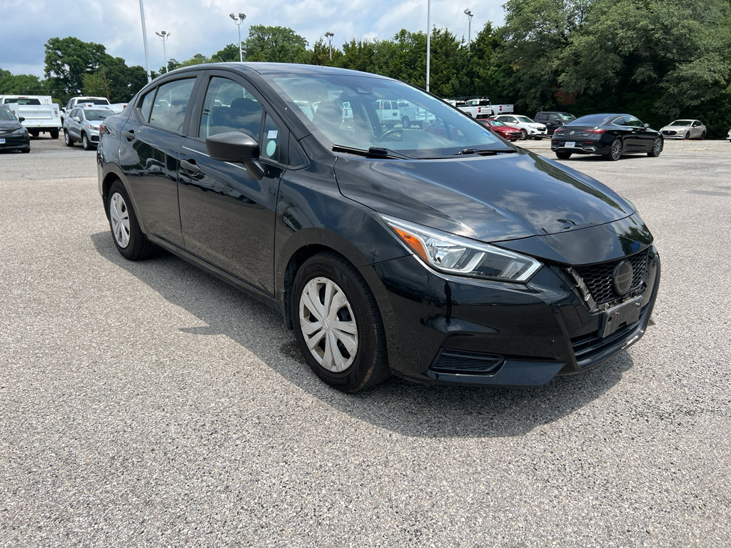 Used 2021 Nissan Versa S FWD image 2