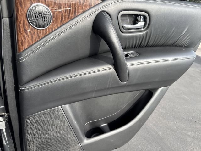 Used 2020 Nissan Armada SL image 19