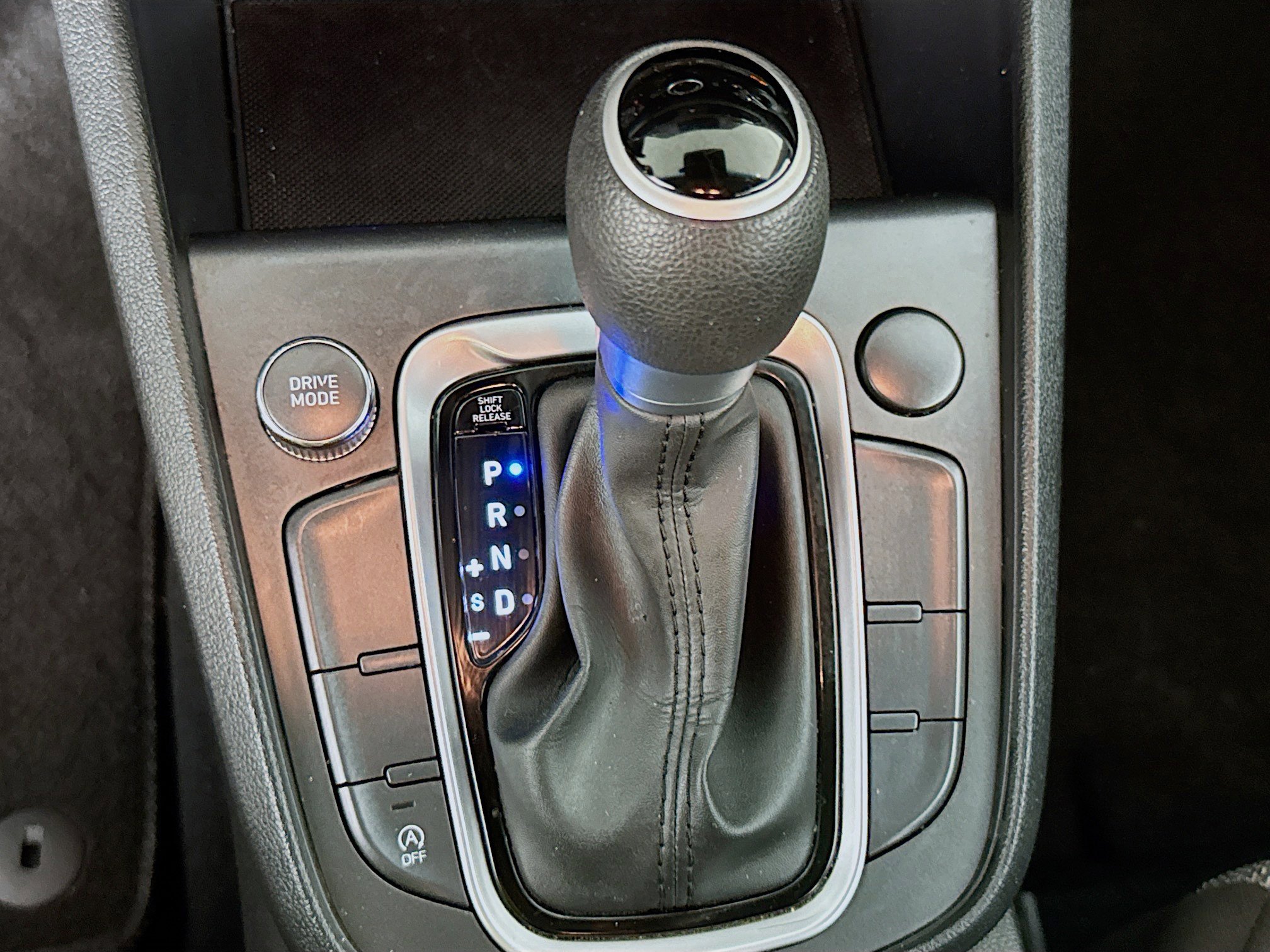 Used 2023 Hyundai Kona SE FWD image 19