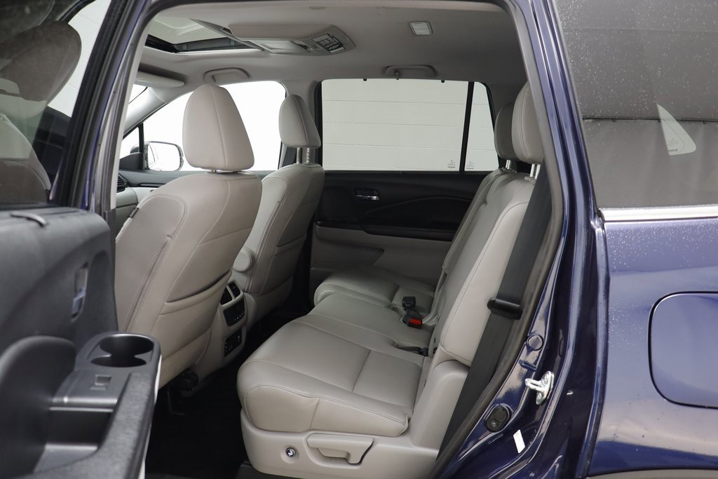Used 2016 Honda Pilot Touring image 14
