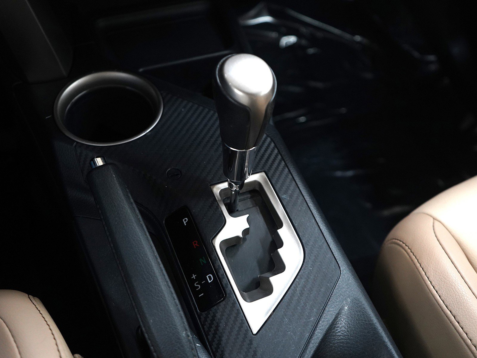 Used 2013 Toyota RAV4 Limited image 23