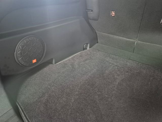 Used 2023 Toyota RAV4 Limited image 16