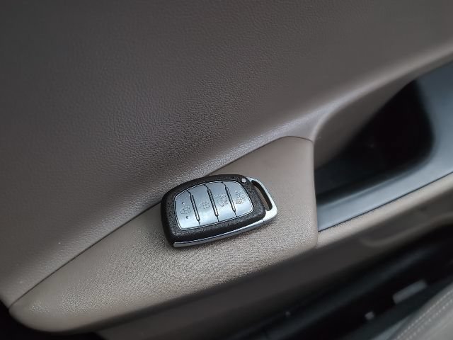 Used 2019 Hyundai Tucson Value FWD image 26