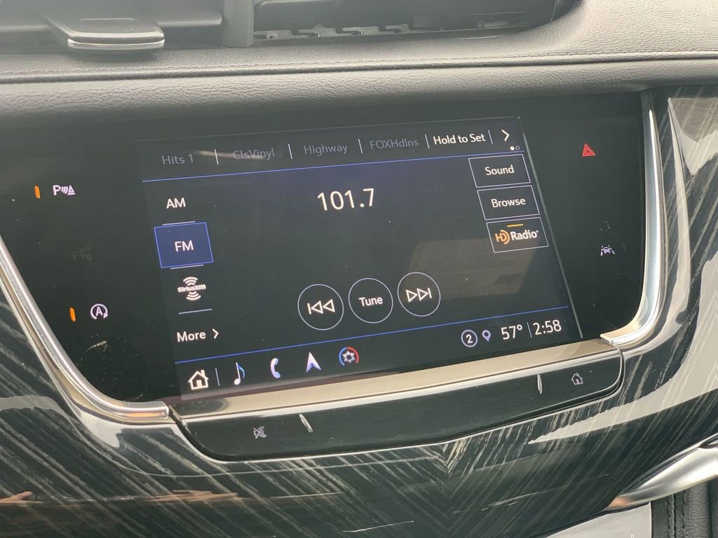 Used 2025 Cadillac XT6 Premium Luxury image 10