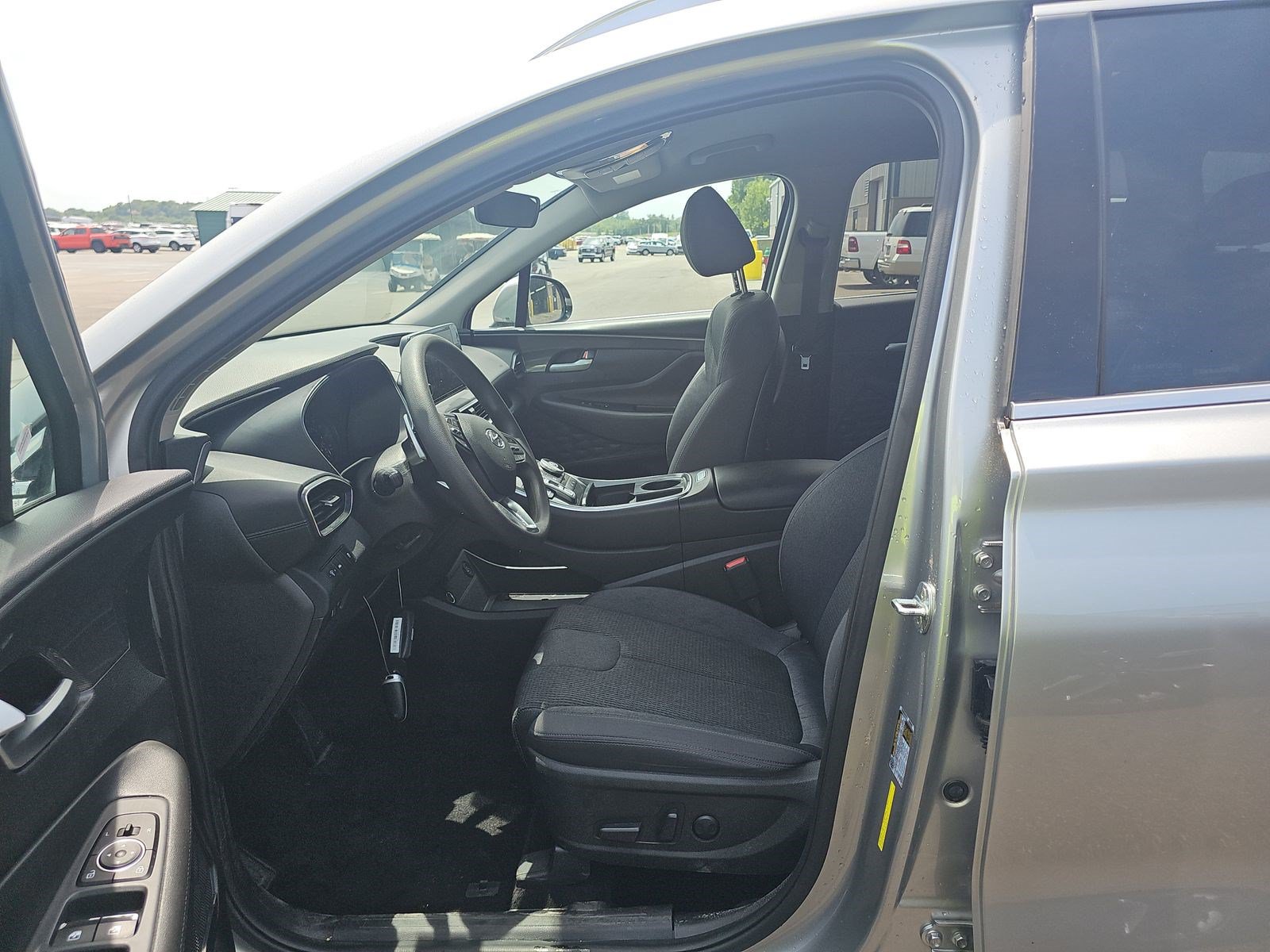 Used 2022 Hyundai Santa Fe SEL FWD image 6