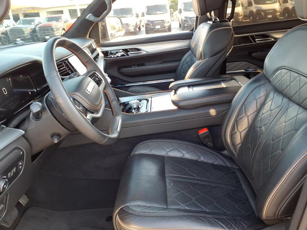 Certified 2023 Jeep Grand Wagoneer Series III AWD/4WD image 9