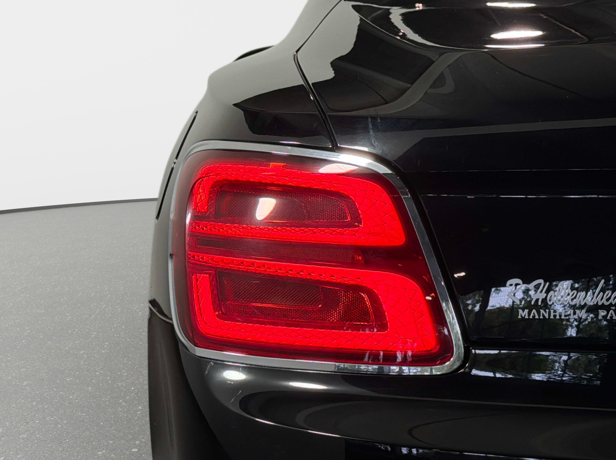 Used 2022 Bentley Flying Spur Plug-In Hybrid AWD/4WD image 7