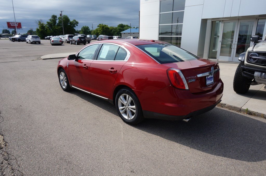 Used 2009 Lincoln MKS FWD image 3