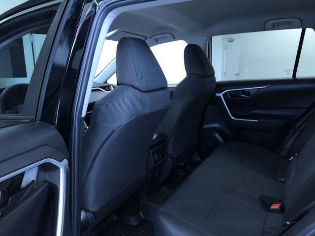 Used 2023 Toyota RAV4 LE AWD/4WD image 20