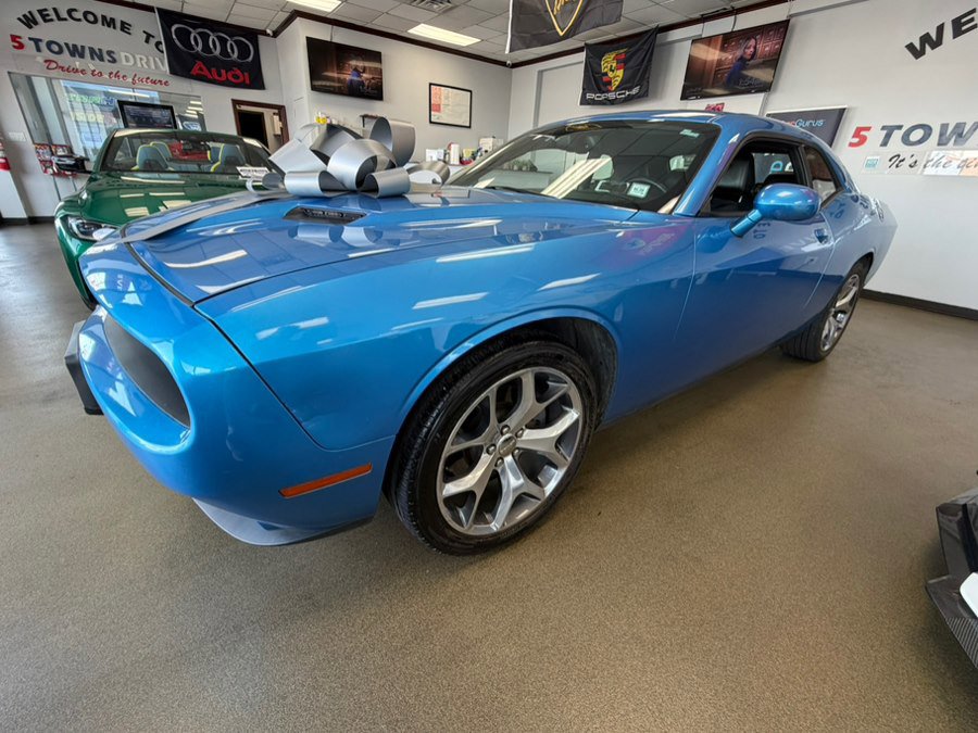 Used 2015 Dodge Challenger SXT Plus w/ Sound Group II RWD image 6
