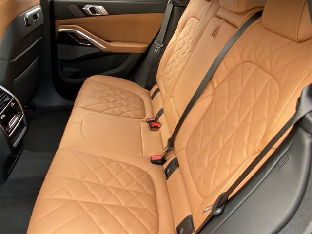 New 2026 BMW X6 xDrive40i w/ Climate Comfort Package image 17