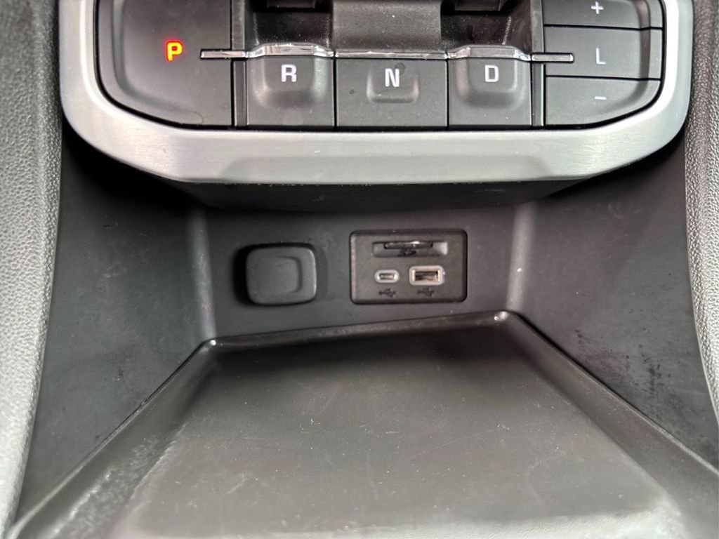 Used 2023 GMC Acadia SLT image 44