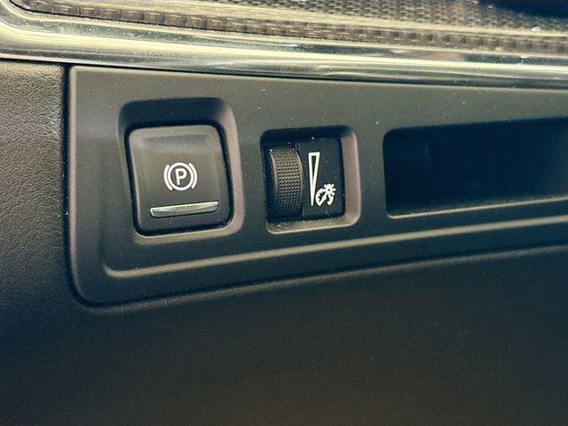 Used 2020 Cadillac XT5 Sportv w/ LPO, Floor Liner Package image 11