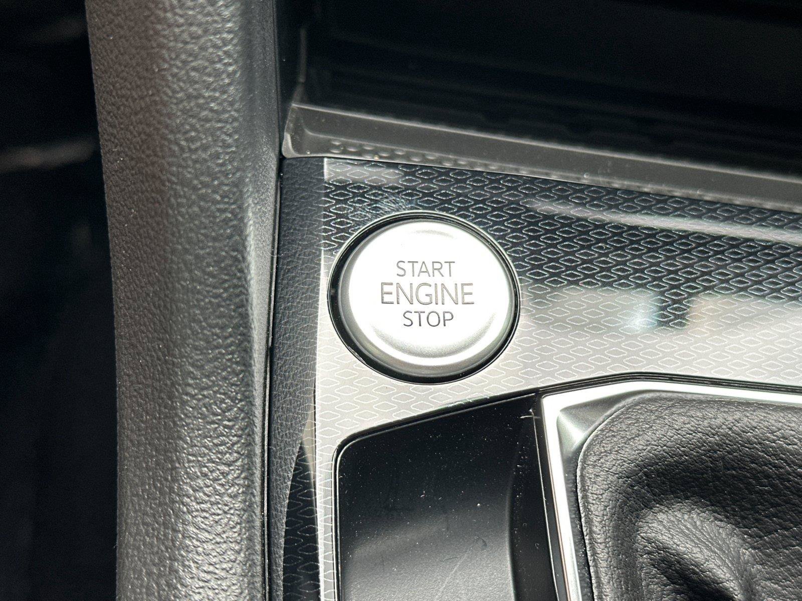 New 2026 Volkswagen Taos SE AWD/4WD image 21