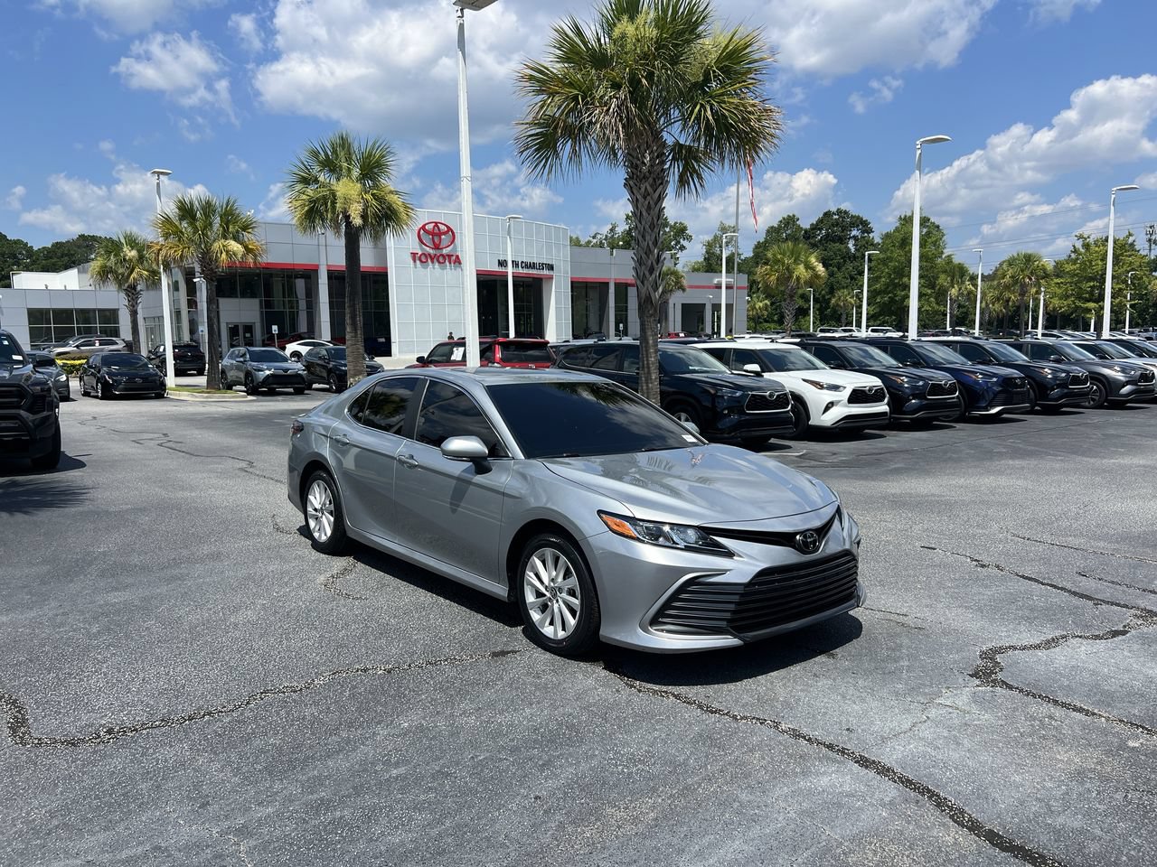 Used 2024 Toyota Camry LE w/ Convenience Package FWD image 2