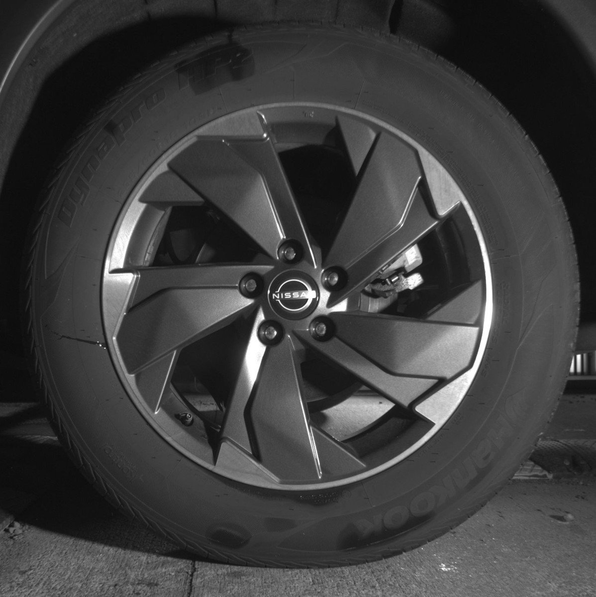 Used 2025 Nissan Rogue SV image 14