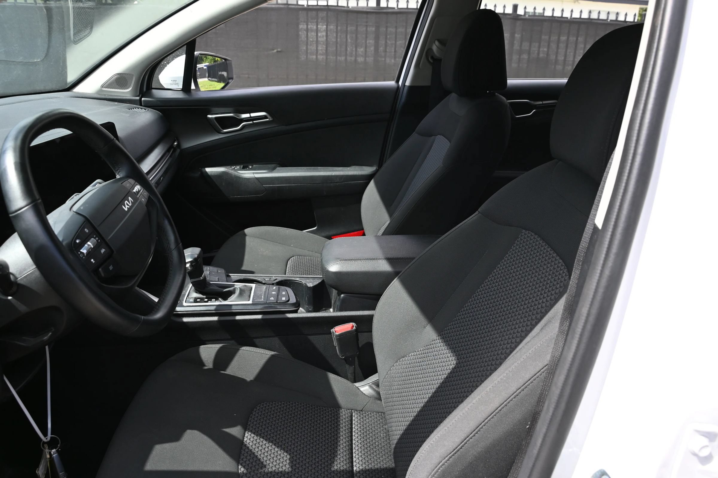 Used 2026 Kia Sportage LX FWD image 11
