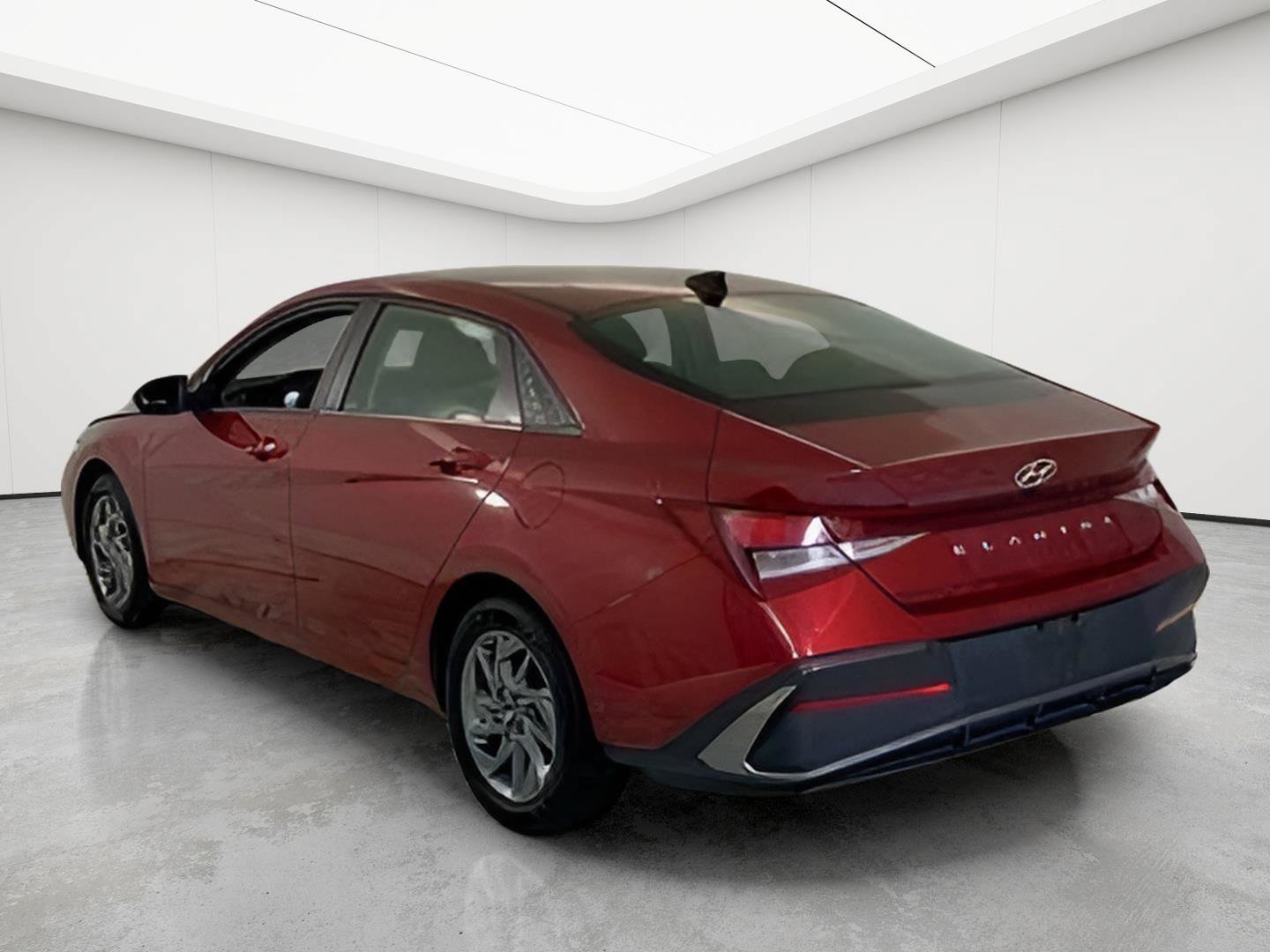 Used 2024 Hyundai Elantra SEL FWD image 19