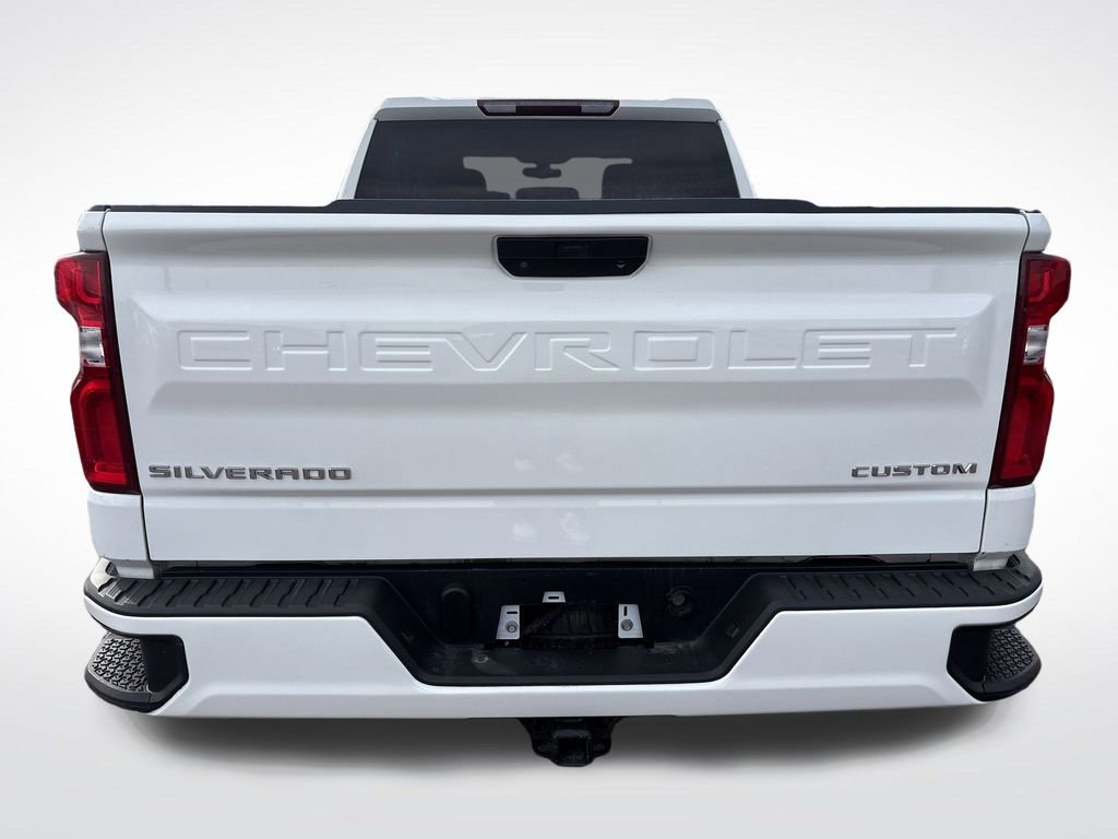 Used 2020 Chevrolet Silverado 1500 Custom w/ Custom Value Package image 4