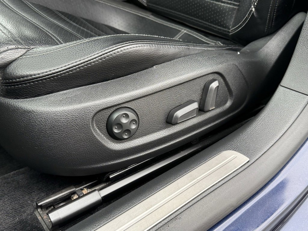 Used 2013 Volkswagen CC Sport image 22