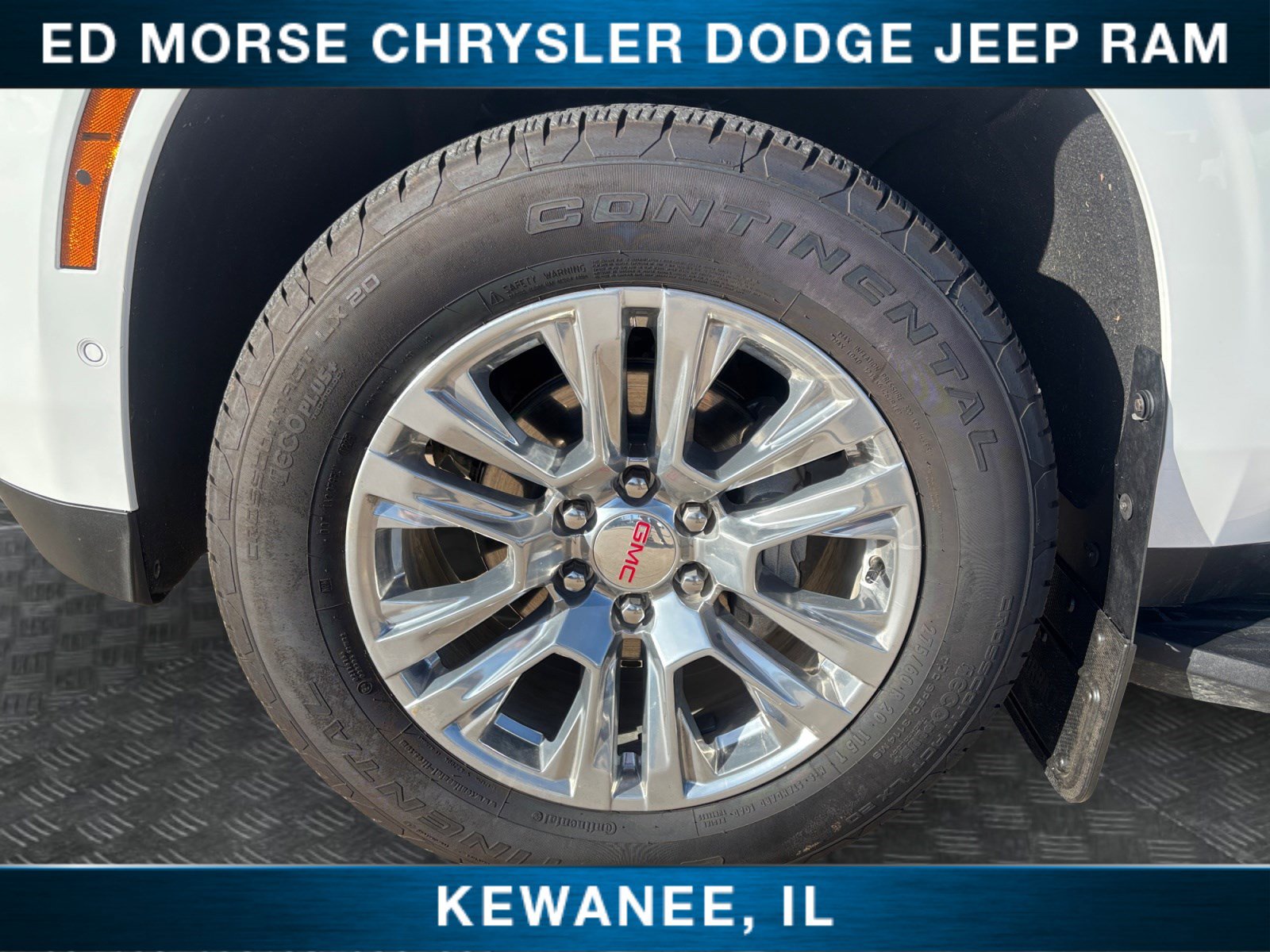 Used 2025 GMC Yukon Denali AWD/4WD image 14
