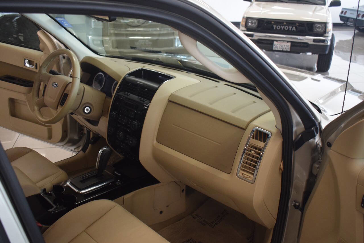 Used 2010 Ford Escape Limited AWD/4WD image 46