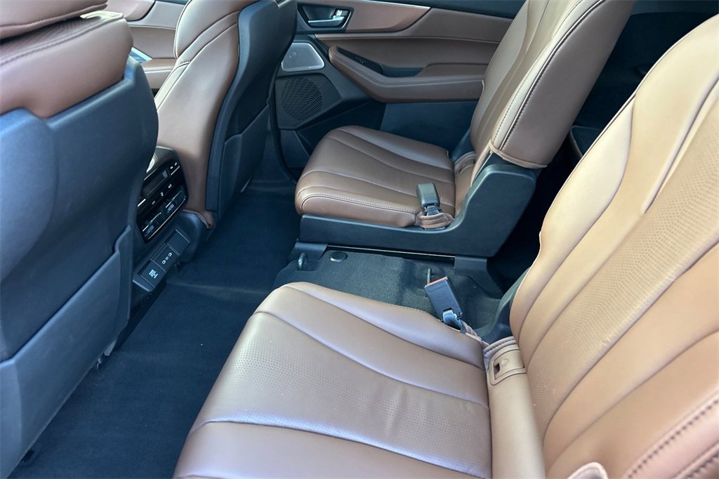Used 2025 Acura MDX w/ Technology Package image 13