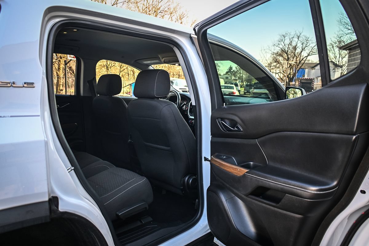 Used 2019 GMC Acadia SLE AWD/4WD image 14