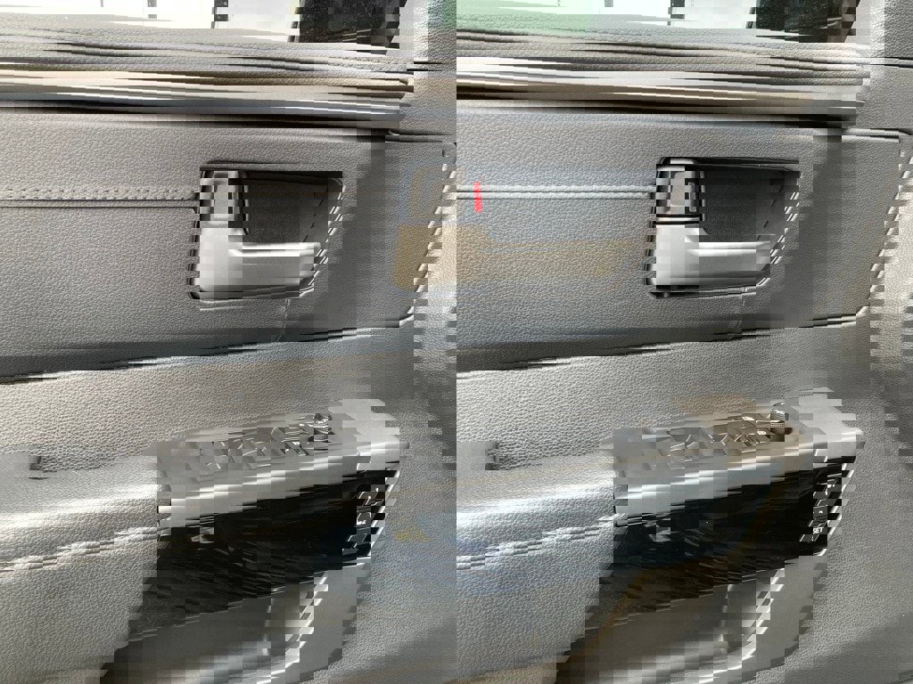 Used 2025 Toyota Tundra Limited image 13