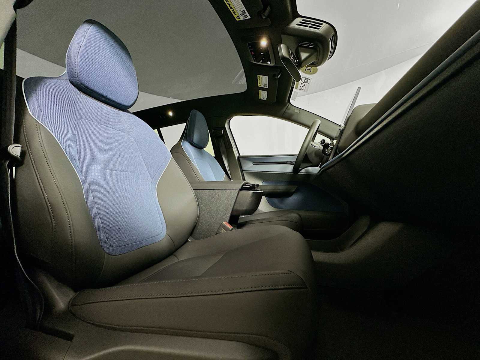 New 2026 Volvo EX30 Ultra image 25