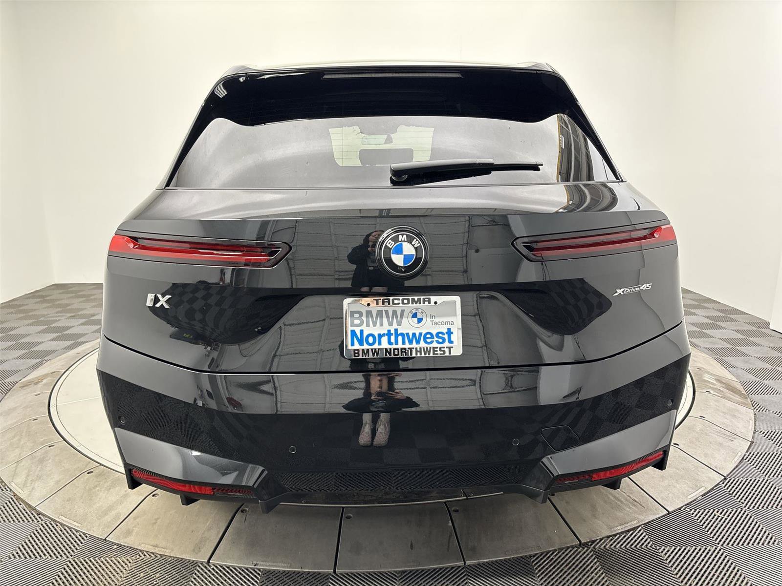 New 2026 BMW iX xDrive45 w/ Executive Package image 15