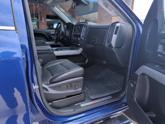 Used 2017 Chevrolet Silverado 1500 LTZ Z71 w/ LTZ Plus Package AWD/4WD image 31